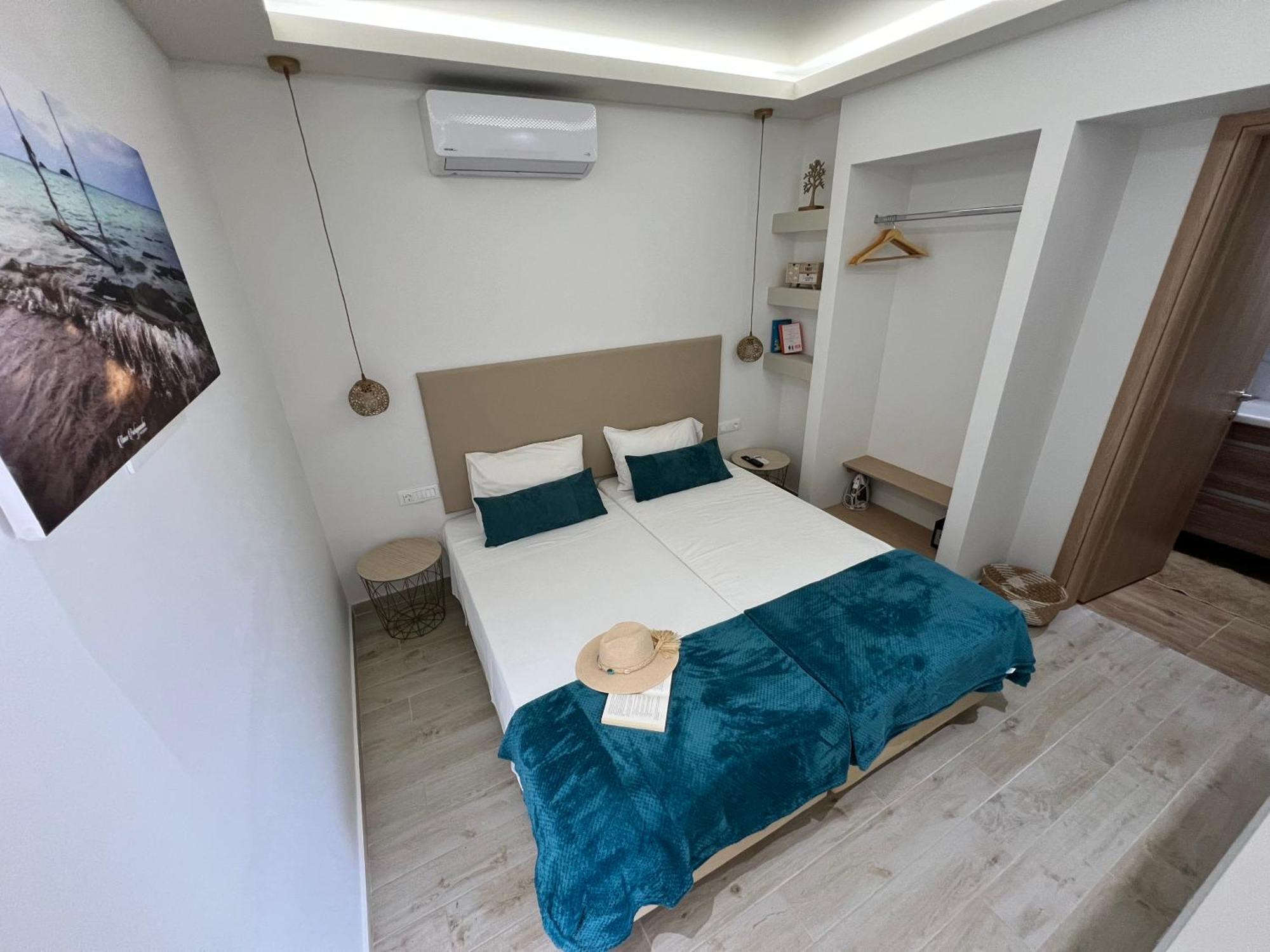 Sea View Apts & Suites By Pachiplex 말리아 외부 사진